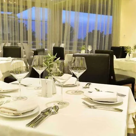 Royal Paradise & - Adults Friendly Resort